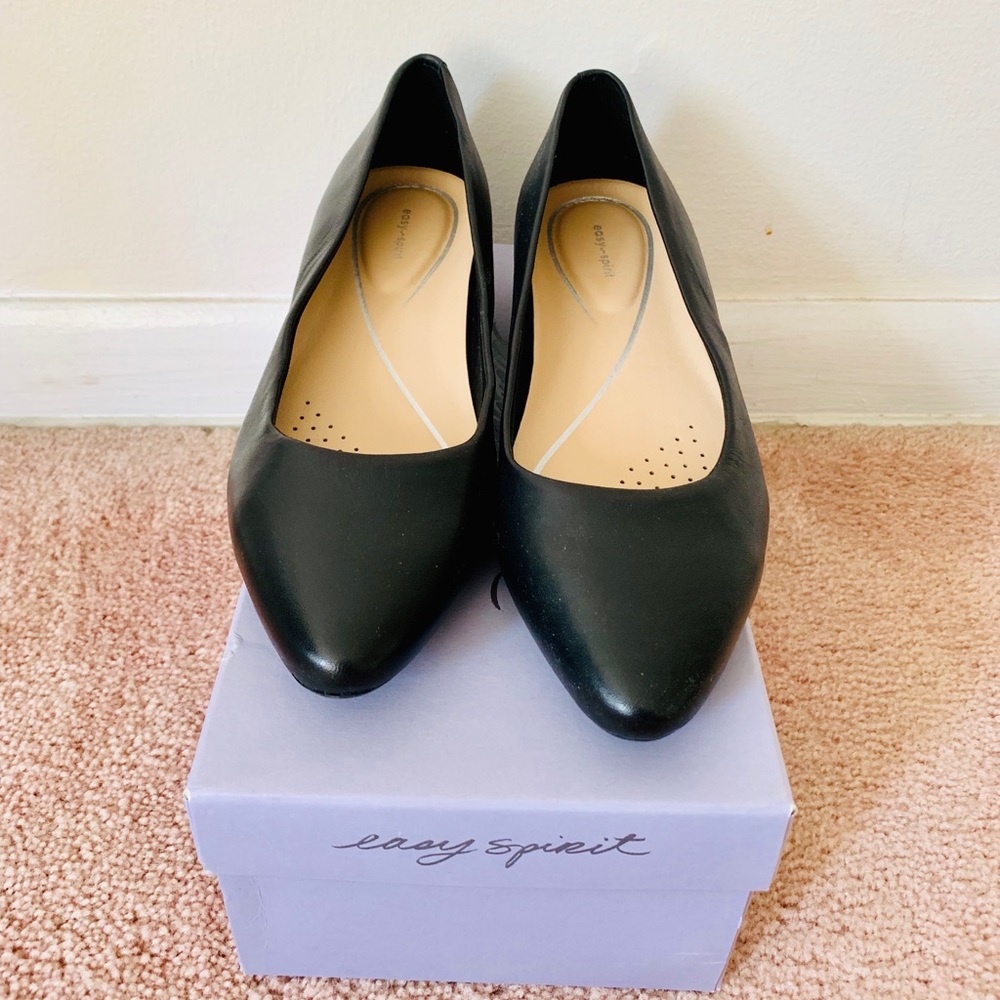 Easy Spirit Black Pointed Wide Comfort Flats